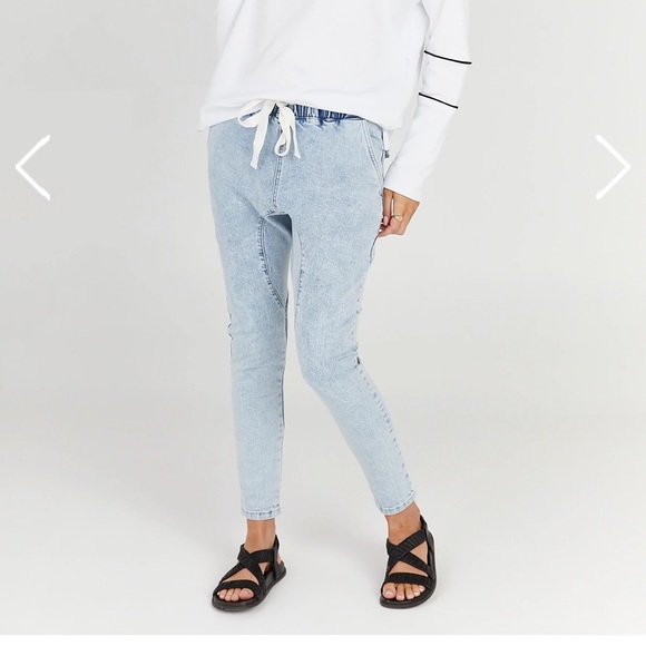 LEGOE heritage Maternity joggers. US size 2-4. - Picture 2 of 5